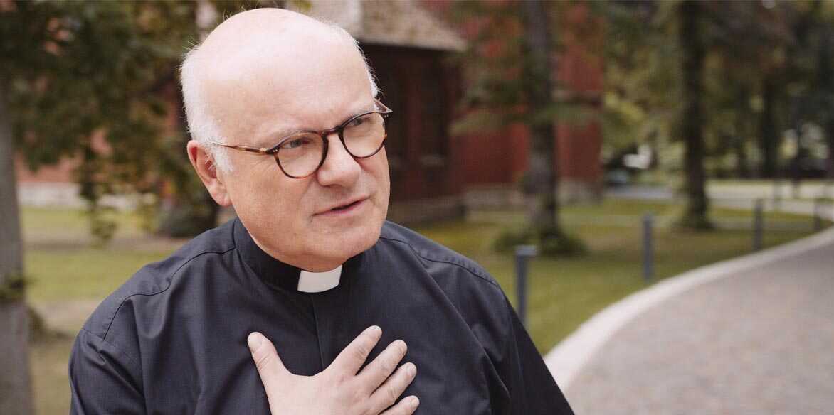 Erzbistum Paderborn - Imagefilm Priesterseminar - Paderborn_/portfolio-projekte/00440_priesterseminar_imagefilm/images/05.jpg